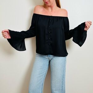 New L'Academie Classic Off Shoulder Blouse Top